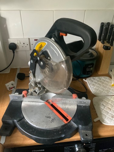 Challenge electric mitre saw - mitre,